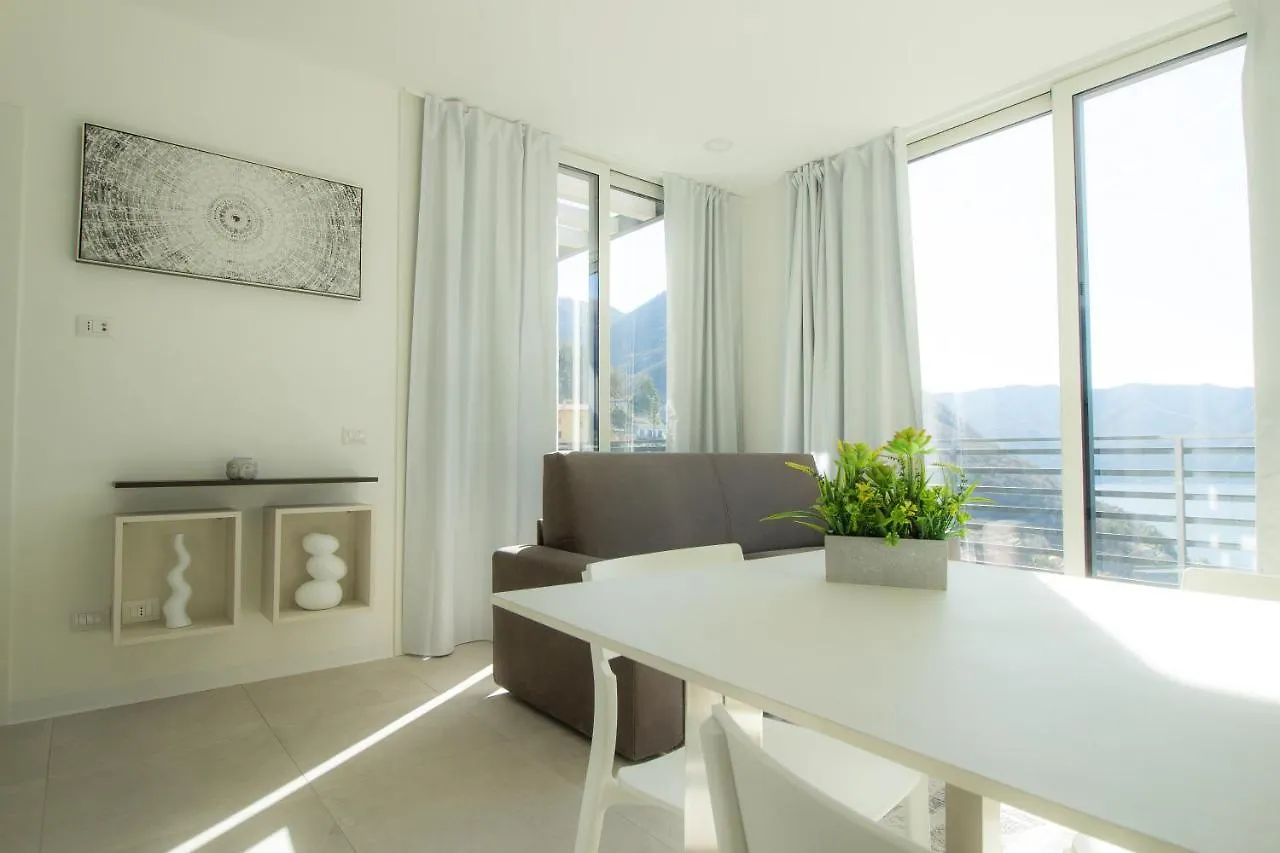 Simon'S Place Lake View Nesso 0*,  Italie